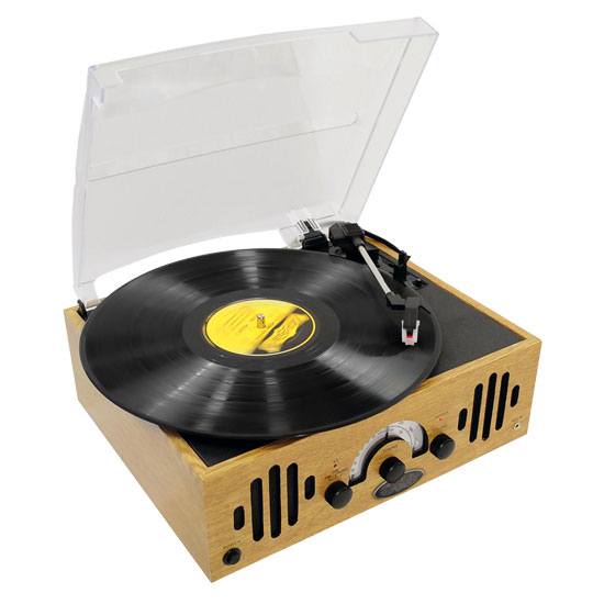 Retro Belt-Drive Turntable With Three Speeds and AM/FM Radio (RBPVNTTR22)